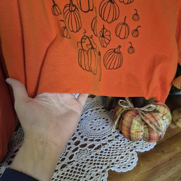 🍄 50% OFF - Orange Pumpkin Graphic Long Sleeve T-Shirt Crop Top - Picture 6 of 8